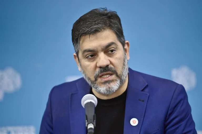 Sitios de apuestas habilitados en provincia deben imponer la identificación biométrica